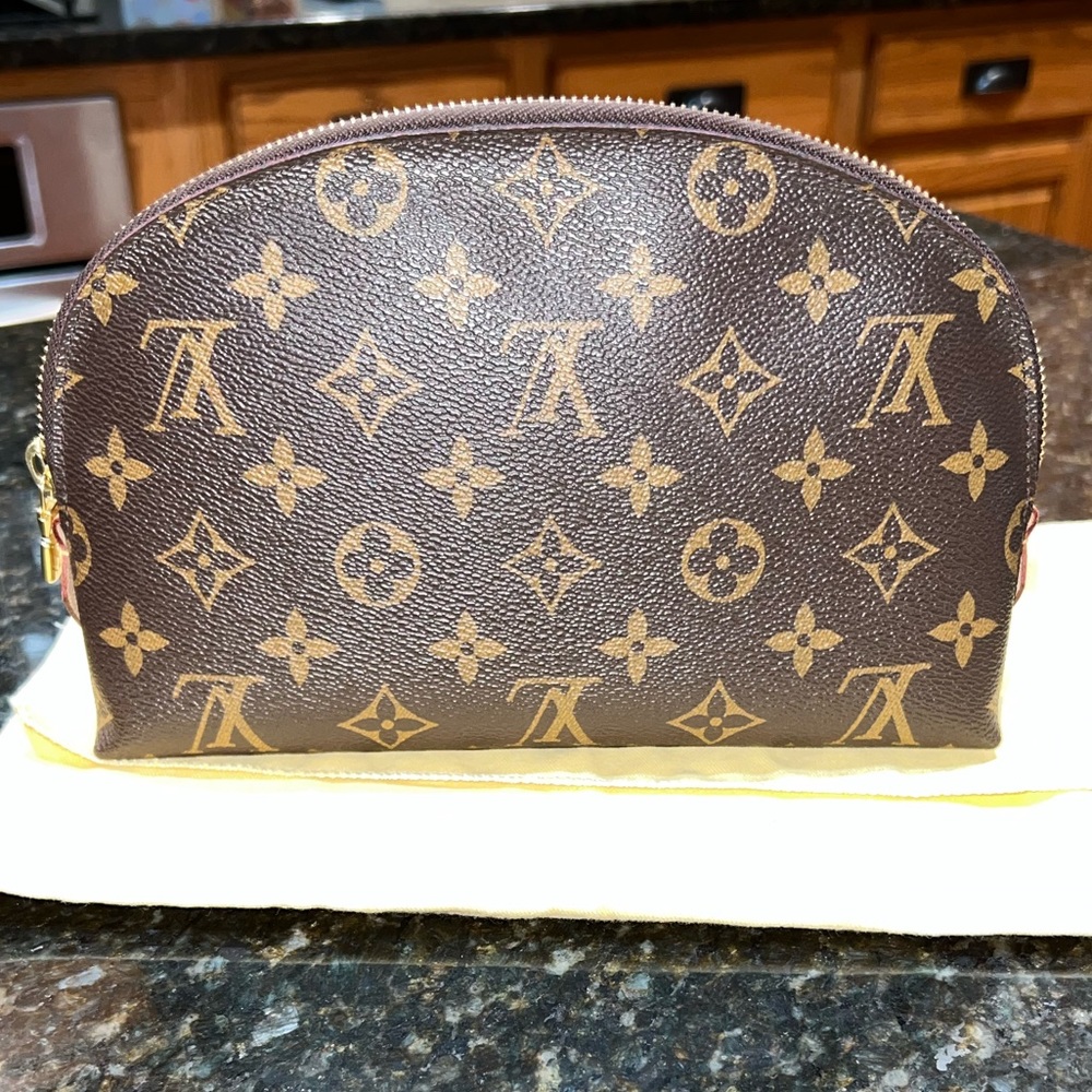 Louis Vuitton Monogram Cosmetic Pouch- Like New